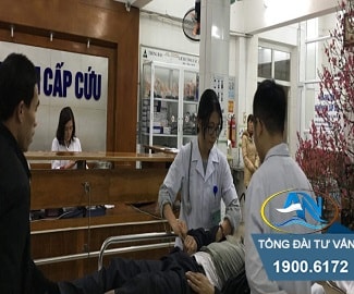 Chở người đi cấp cứu vi phạm quy tắc