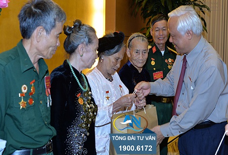 thân nhân của liệt sĩ